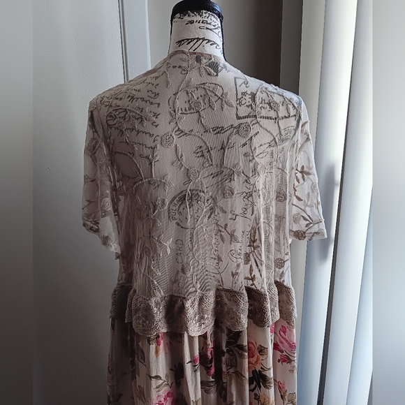 Torrid Floral Lace Kimono Dress - Picture 5 of 10